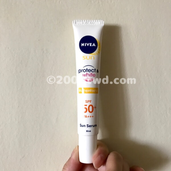 NIVEA sun protect&white Sun Serum（本体）