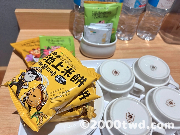 無料のスナック類