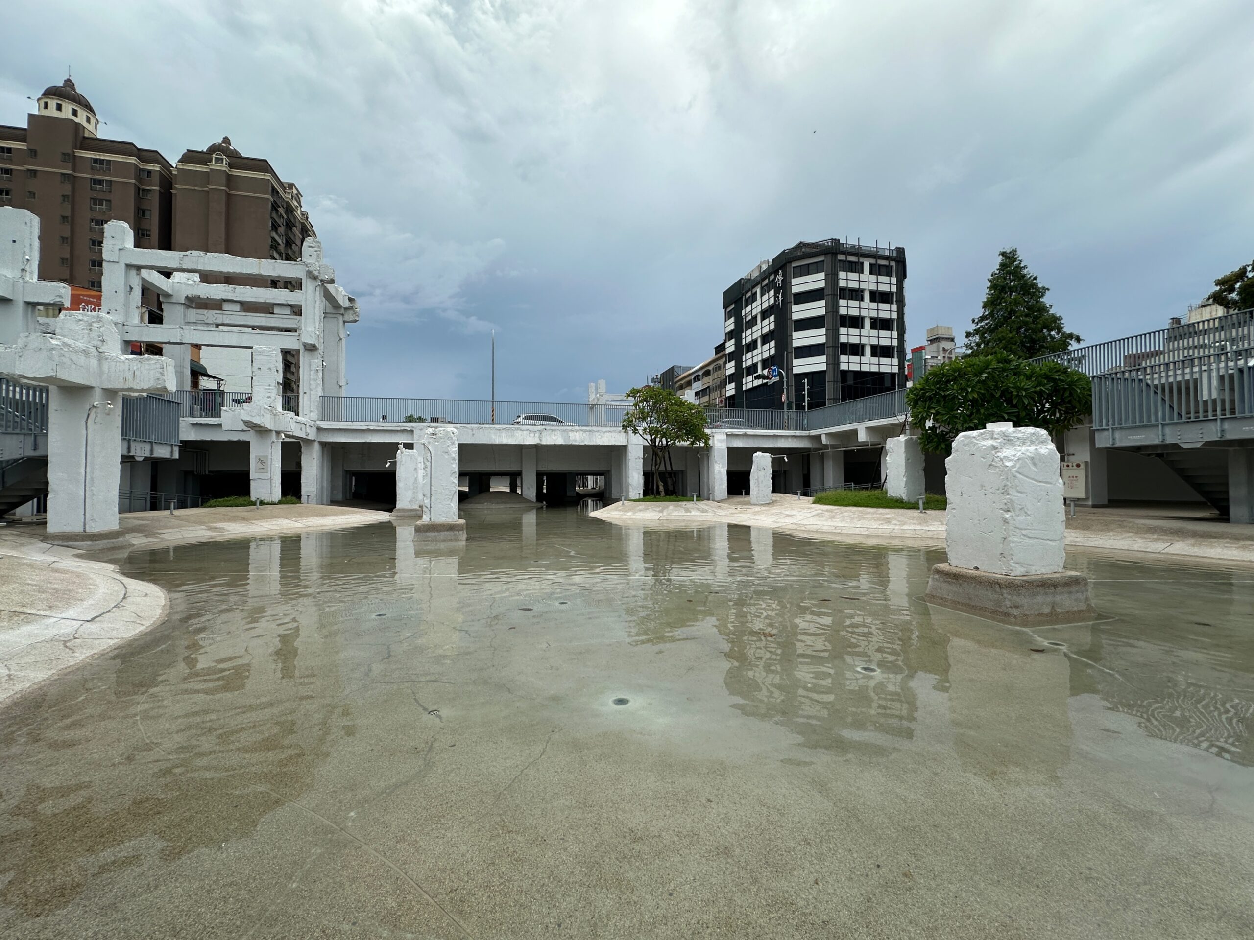 河樂廣場