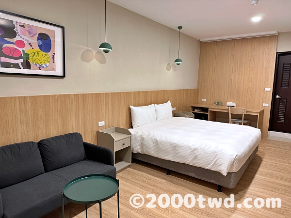 デラックスキングルーム(窓なし)