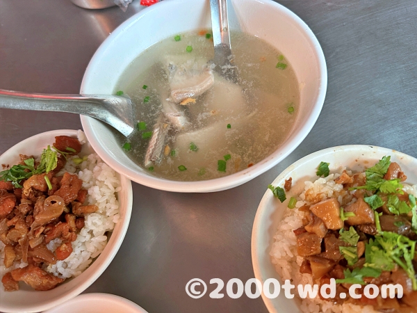 肉燥飯、虱目魚肚湯