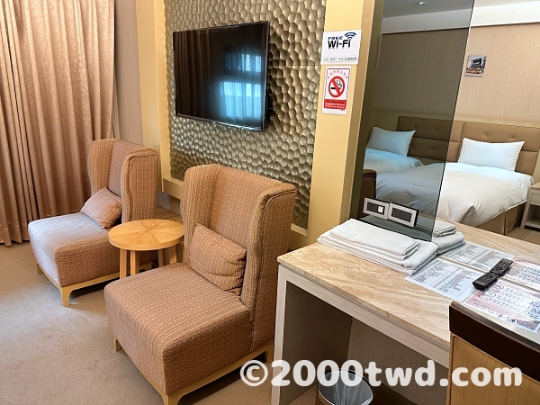 一人がけソファが二つあってとても快適